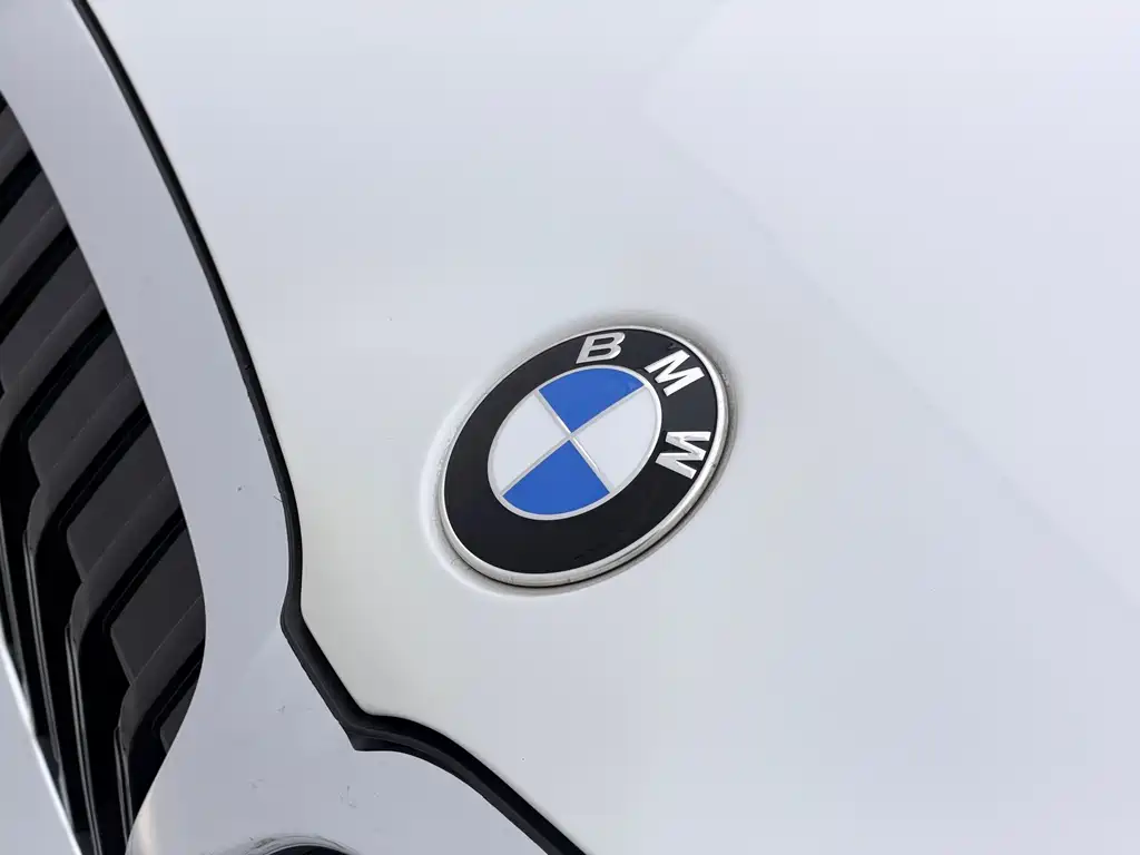 BMW 3 Series 2021 — фото 23