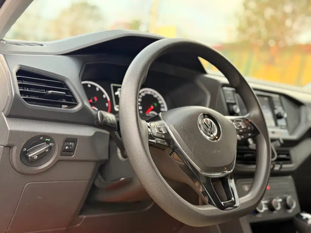 Volkswagen T-Cross 2019