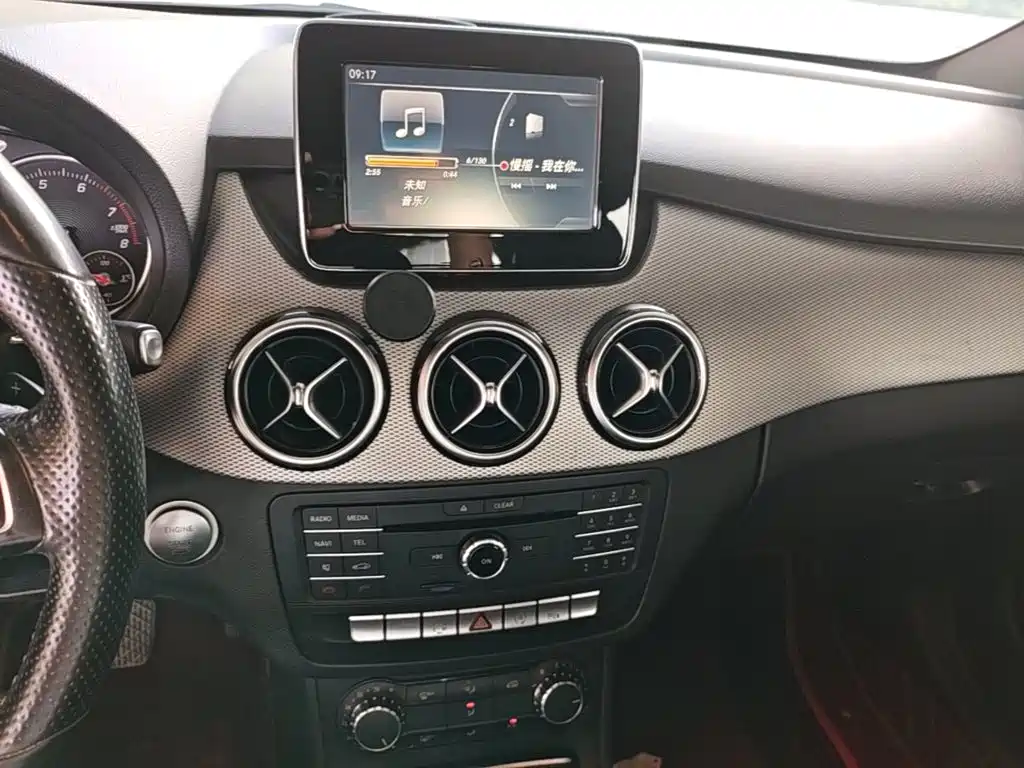 Mercedes-Benz B-Class 2015 — фото 13