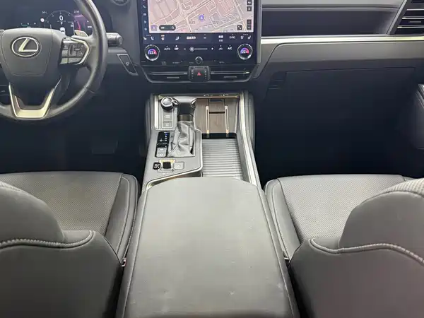 Lexus GX 2024