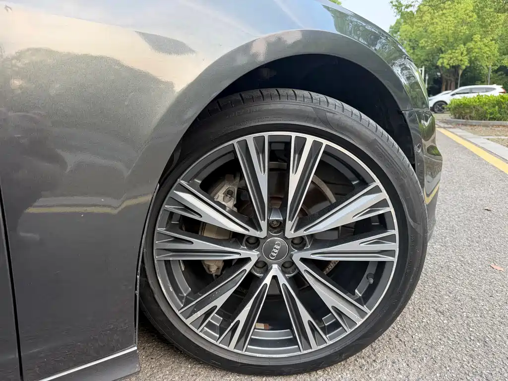 Audi A6L 2020
