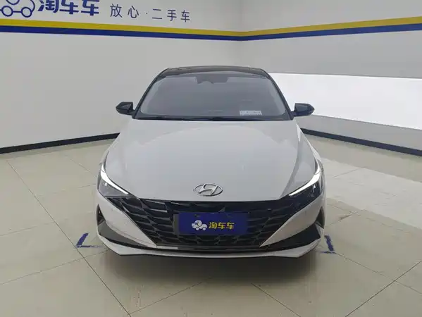 Hyundai Elantra 2021