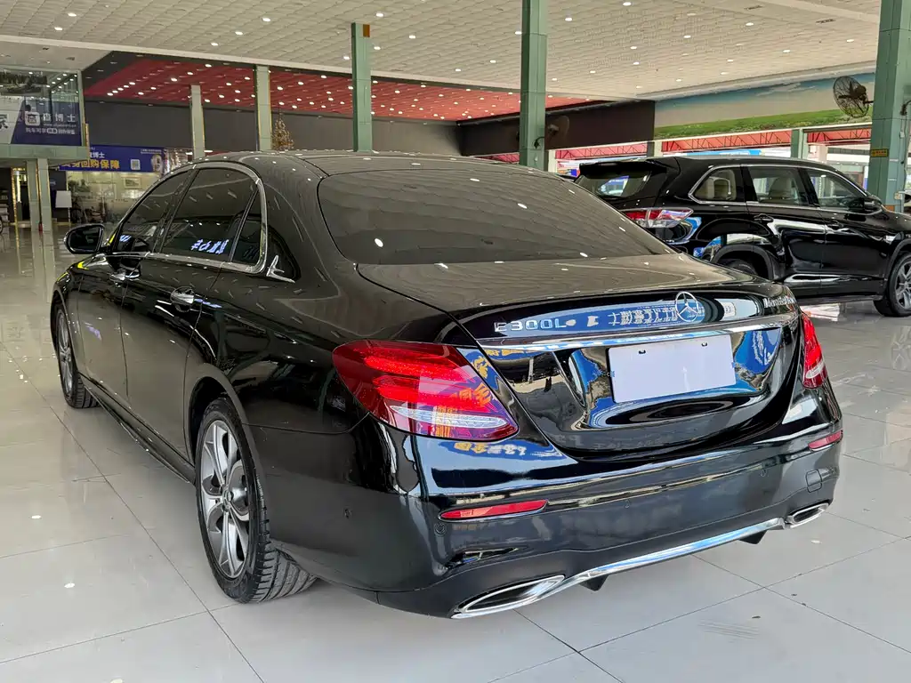 Mercedes-Benz E-Class 2020 — фото 14