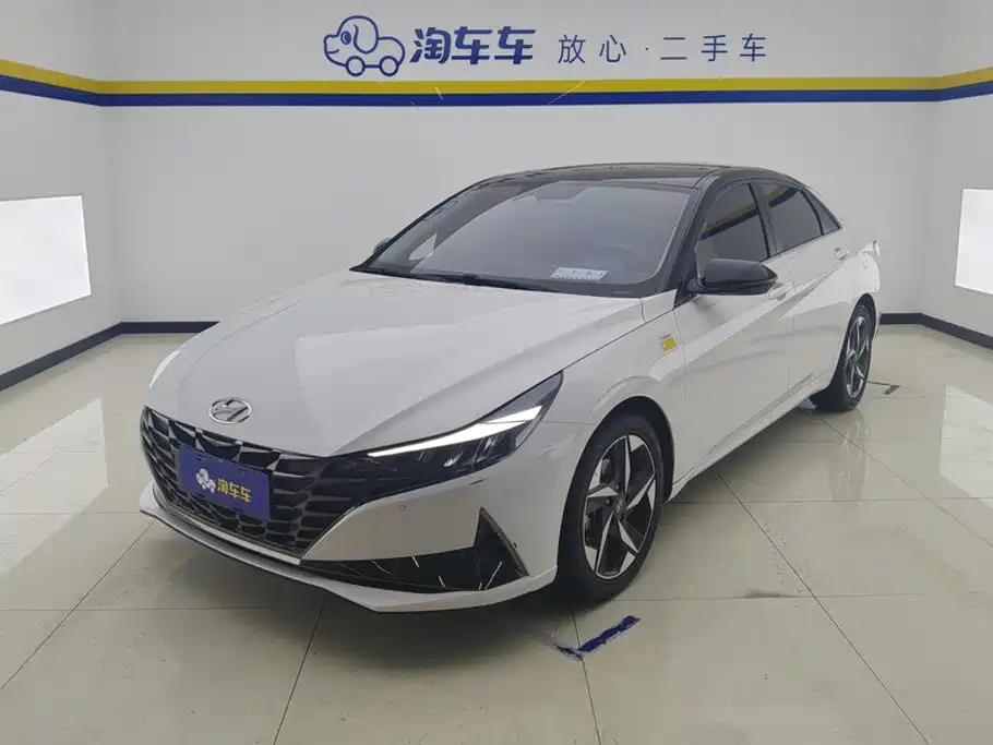 Hyundai Elantra 2021