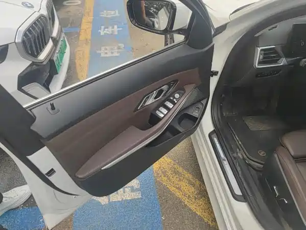 BMW 3 Series 2023