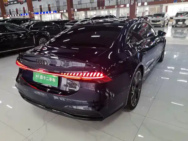 Audi A7L 2022