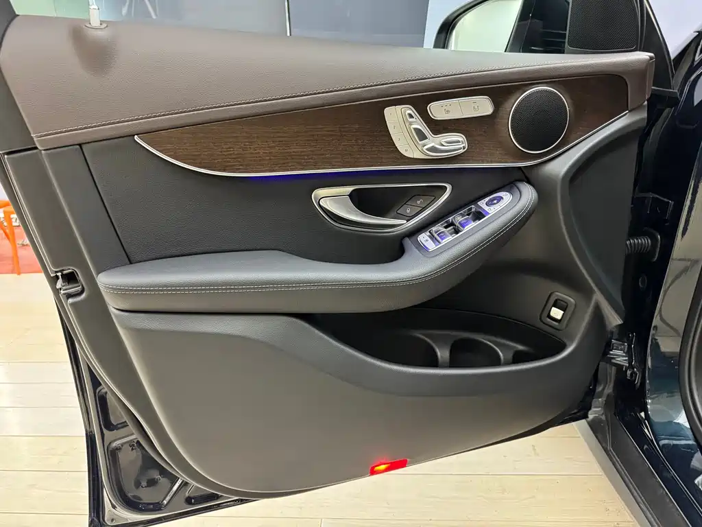 Mercedes-Benz GLC 2022 — фото 11
