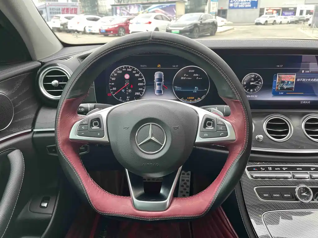 Mercedes-Benz E-Class 2017 — фото 9