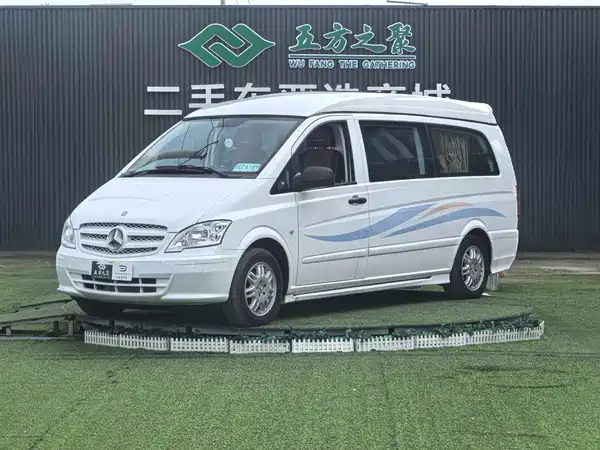 Mercedes-Benz Vito 2013