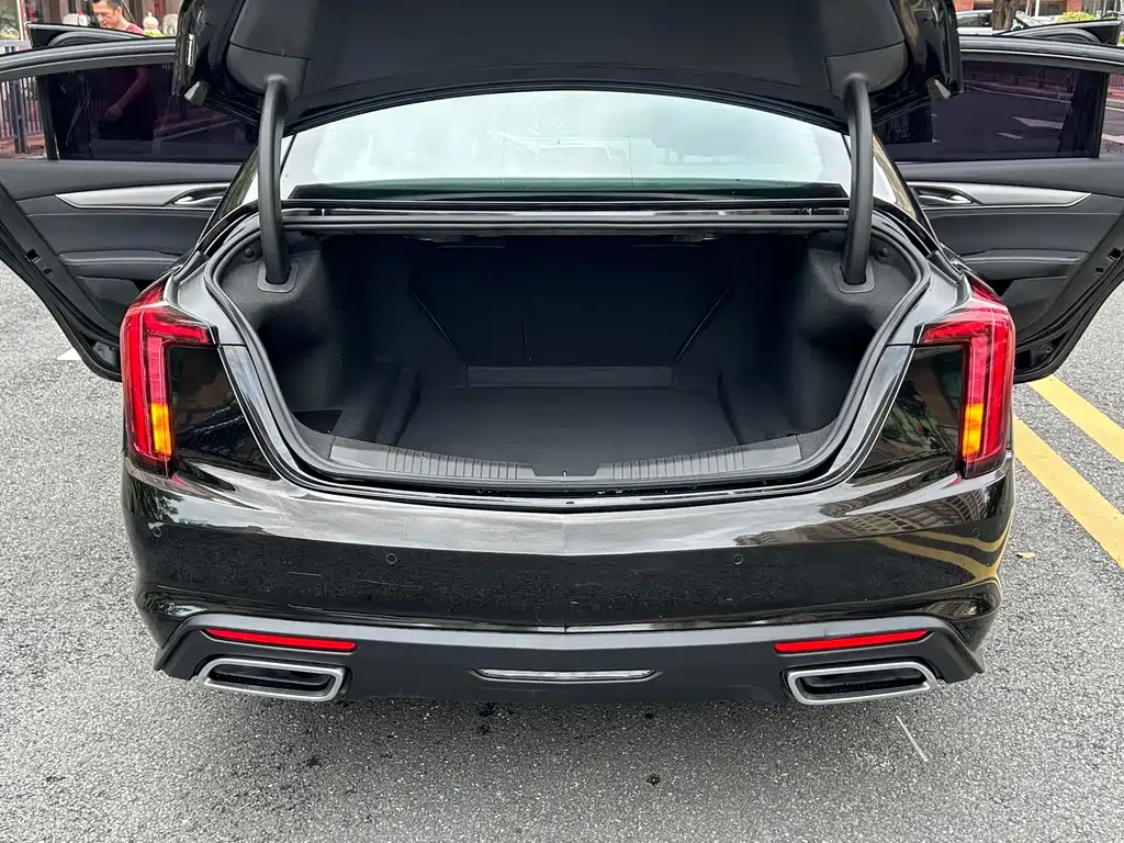 Cadillac CT5 2022 — фото 13