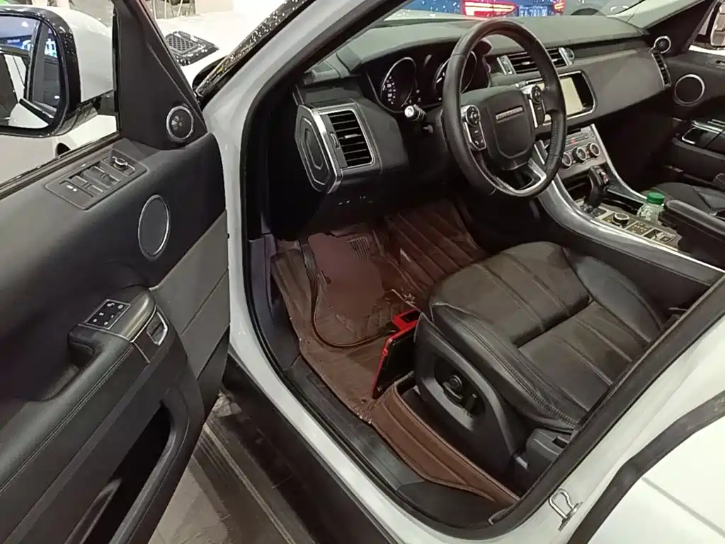 Land Rover Range Rover Sport 2017 — фото 16