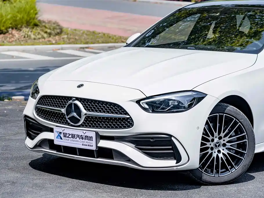 Mercedes-Benz C-Class 2025 — фото 3
