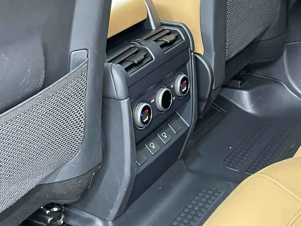 Land Rover Defender 2024 — фото 5