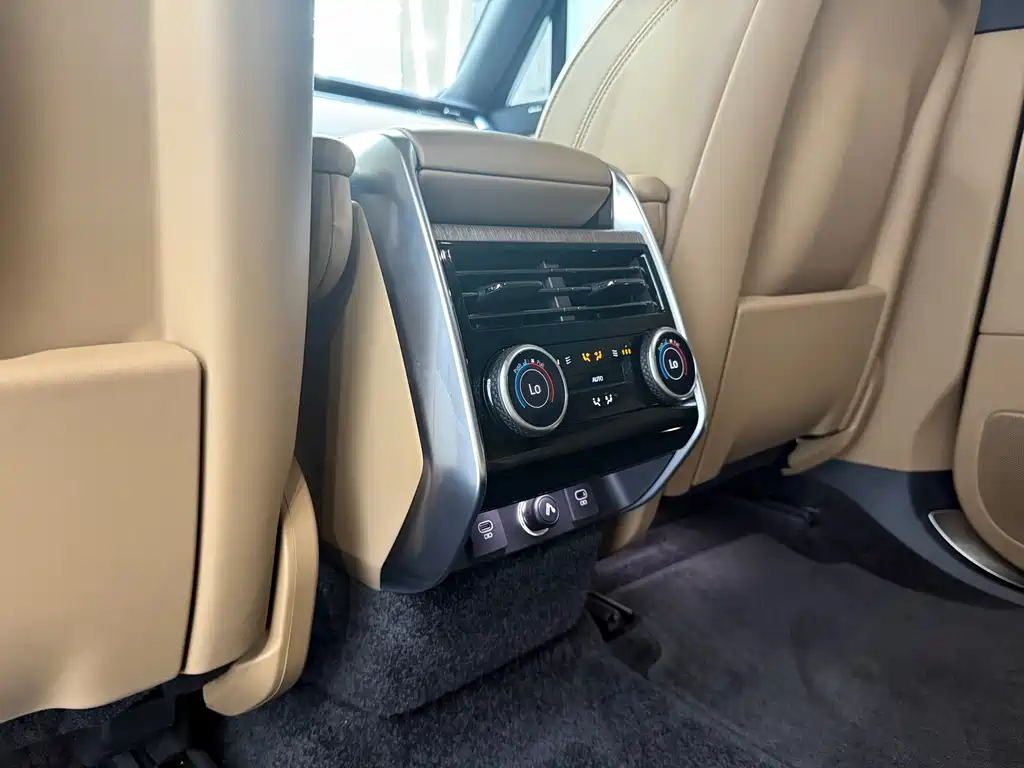 Land Rover Range Rover 2023 — фото 11