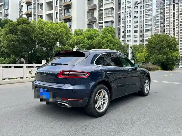 Porsche Macan 2016