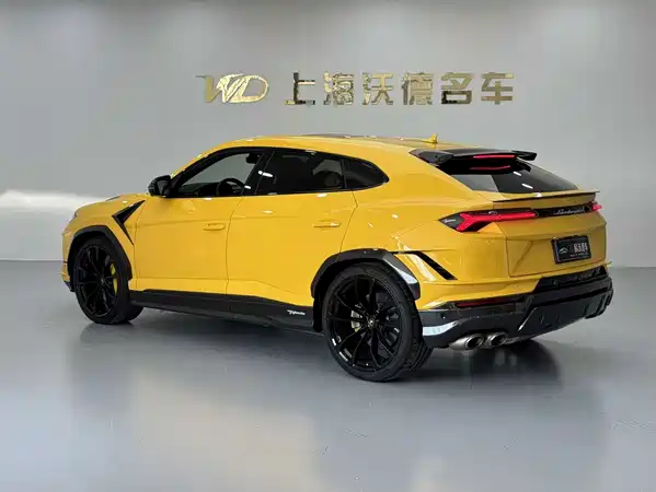 Lamborghini Urus 2023