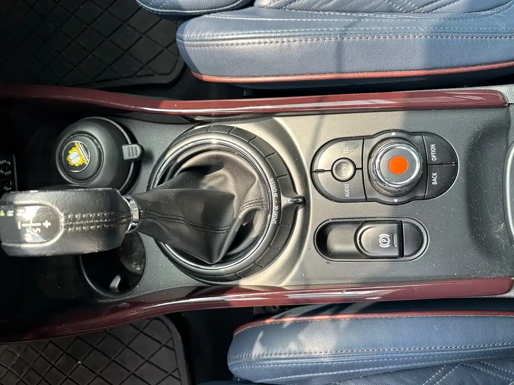 MINI Clubman 2016 — фото 11