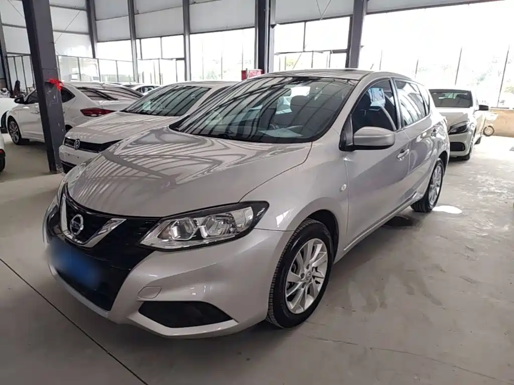 Nissan Tiida 2017 — фото 1