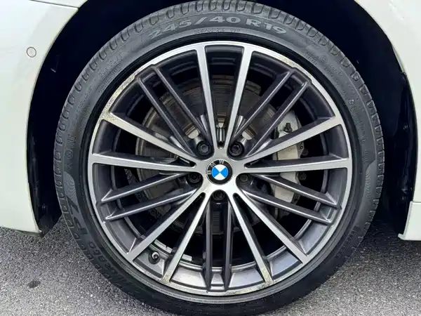 BMW 5 Series 2023