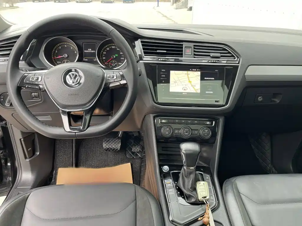 Volkswagen Tiguan L 2020 — фото 17