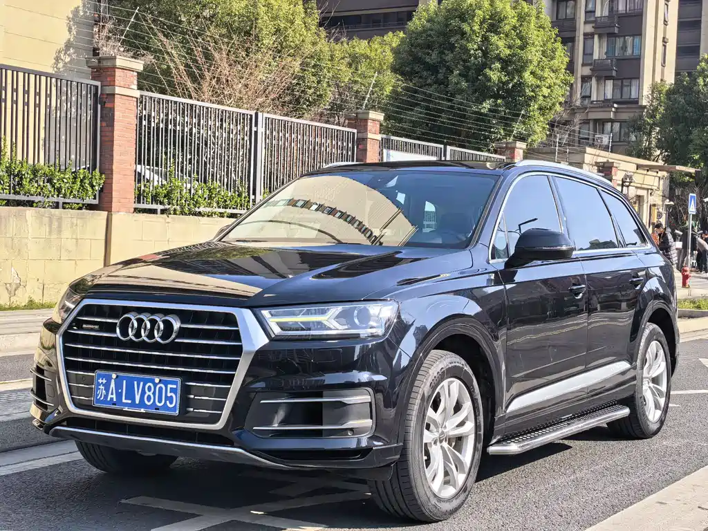 Audi Q7 2017 — фото 1