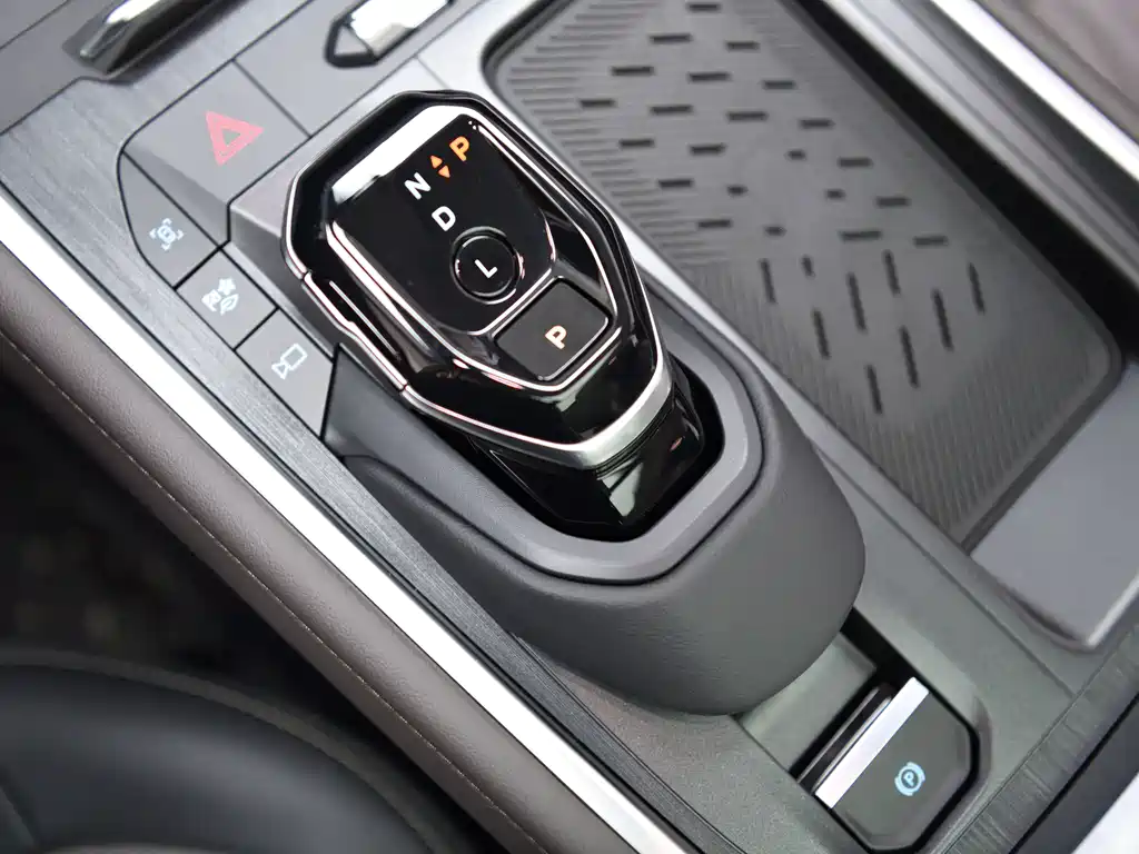Ford Edge 2025 — фото 16