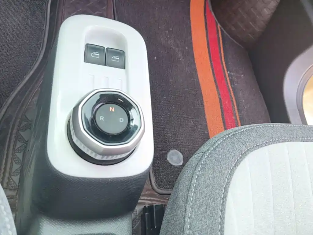 Geely Galaxy Panda 2025 — фото 14