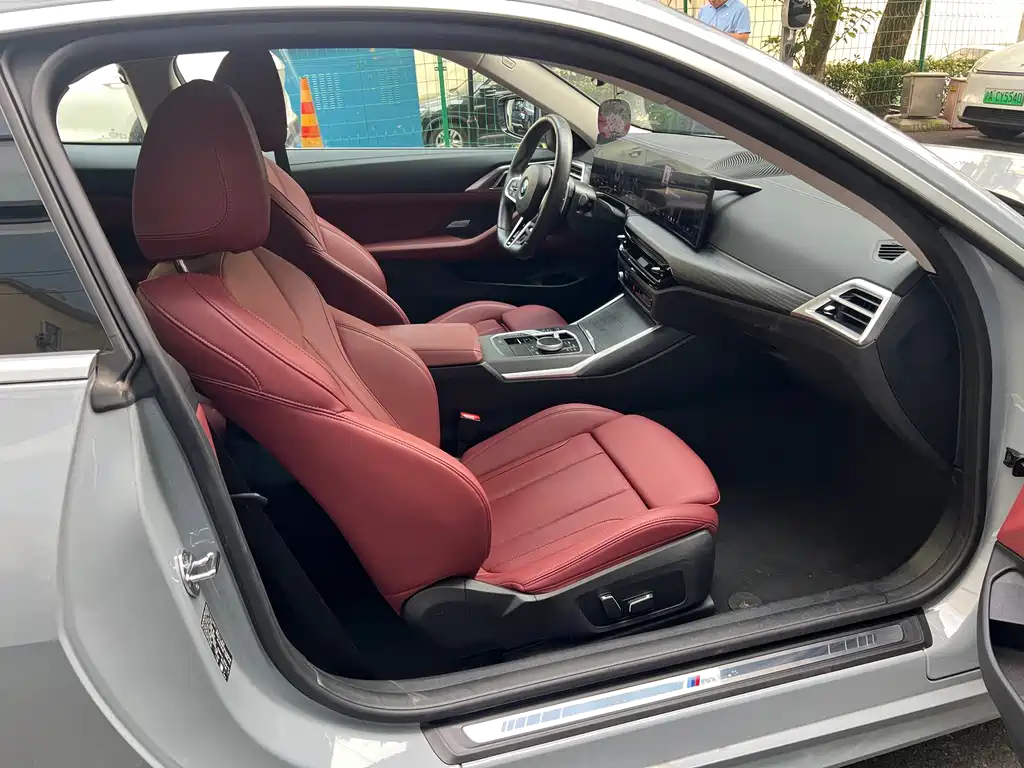 BMW 4 Series 2025 — фото 12