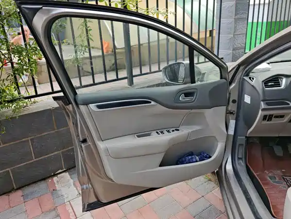 Citroën C4L 2016