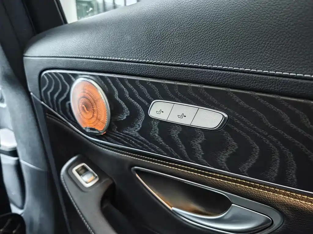 Mercedes-Benz C-Class 2019 — фото 15