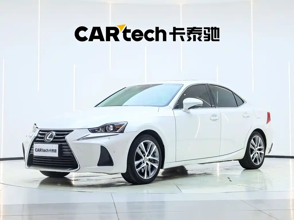 Lexus IS 2017