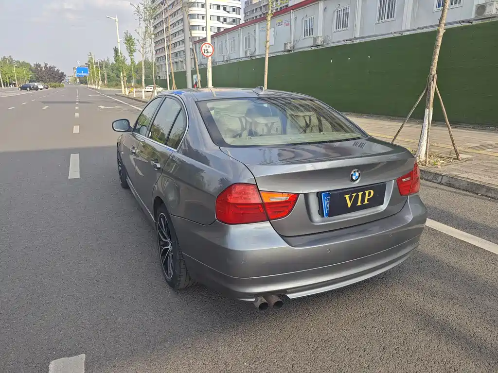 BMW 3 Series 2010