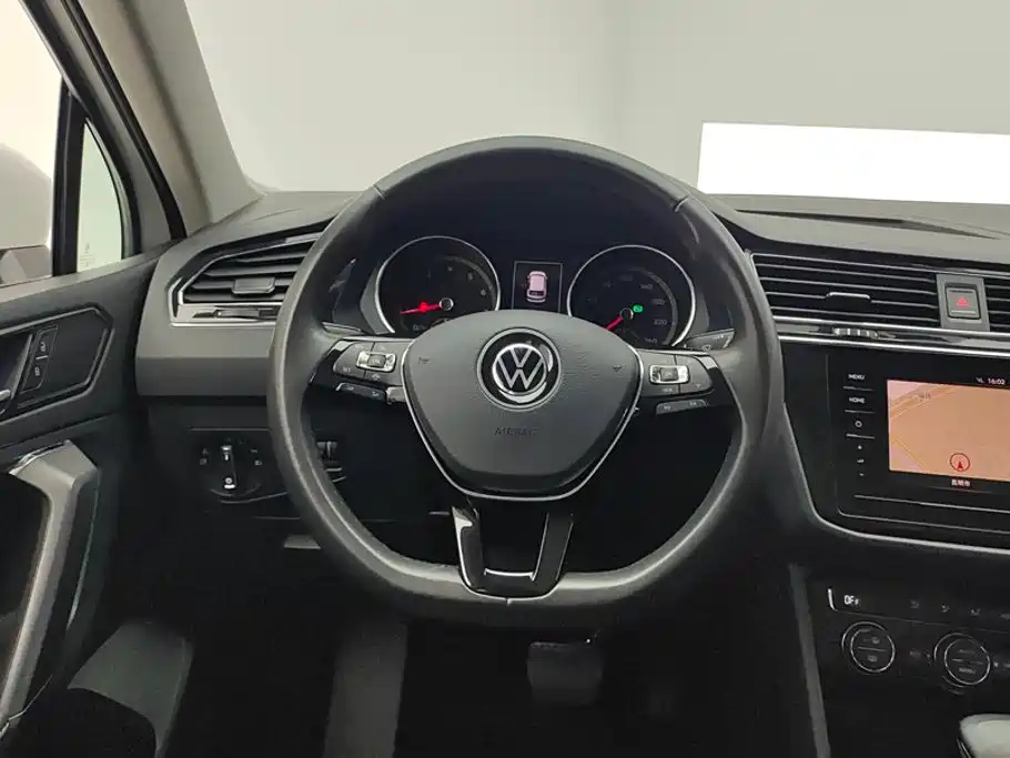 Volkswagen Tiguan L 2021 — фото 15