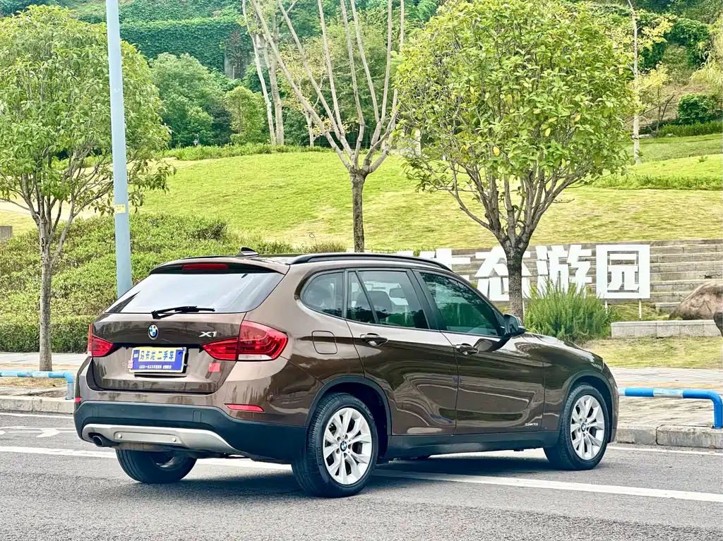 BMW X1 2014 — фото 12