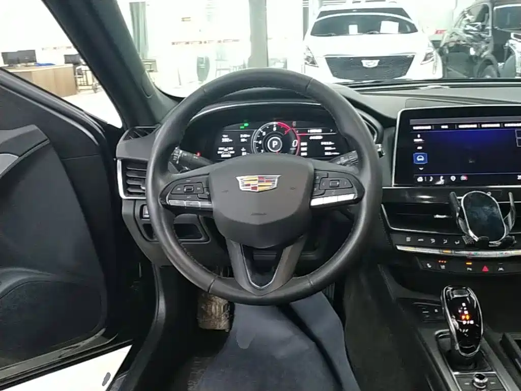 Cadillac CT5 2023 — фото 11