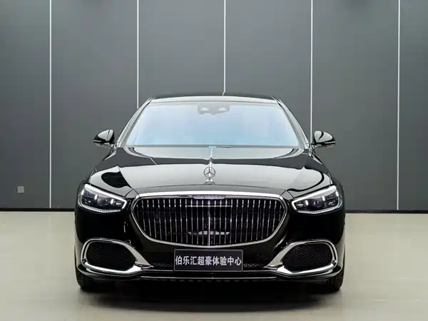 Mercedes-Benz Maybach S-Class 2025