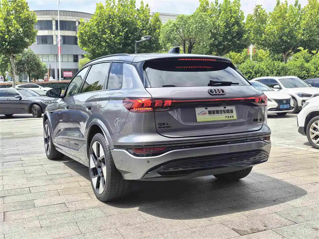 Audi Q6L E-Tron 2025 — фото 9