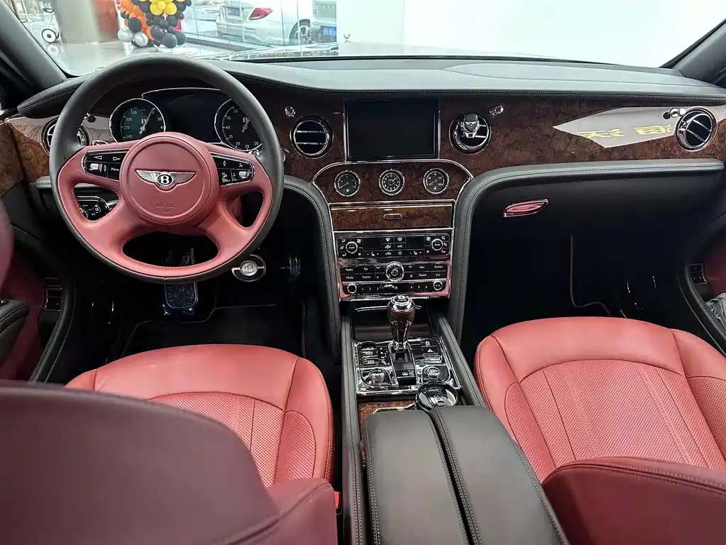 Bentley Mulsanne 2020 — фото 14