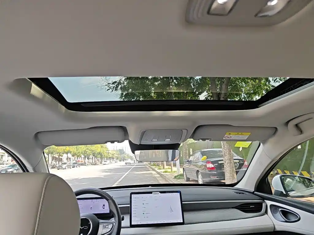 BYD Seal 05 DM-i 2025 — фото 18