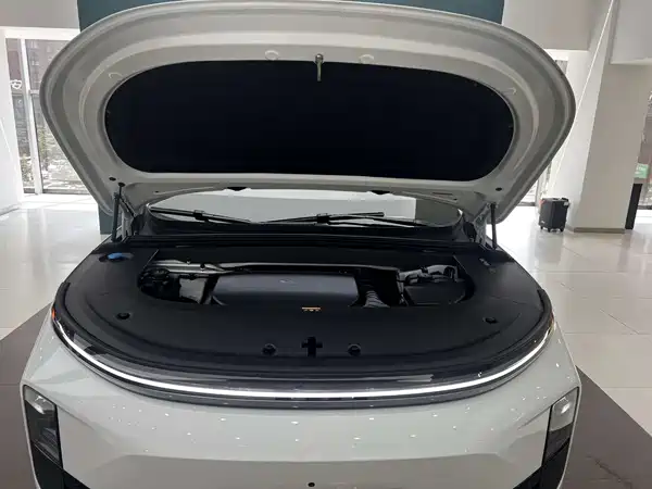 Li Auto L6 2024