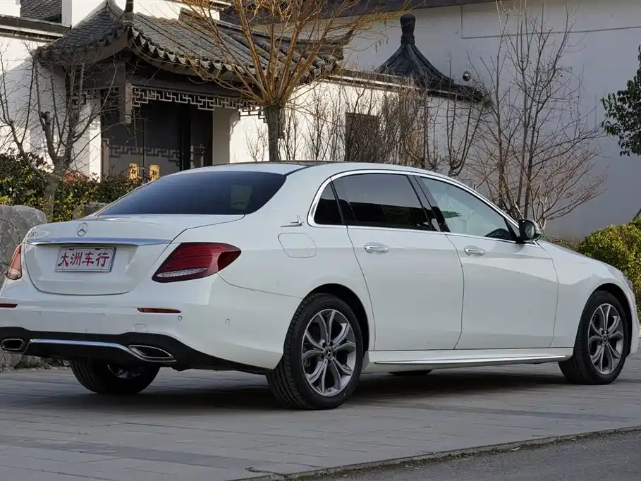 Mercedes-Benz E-Class 2020 — фото 4
