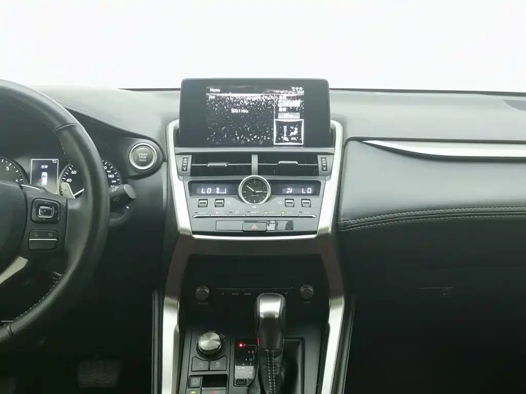 Lexus NX 2018 — фото 12