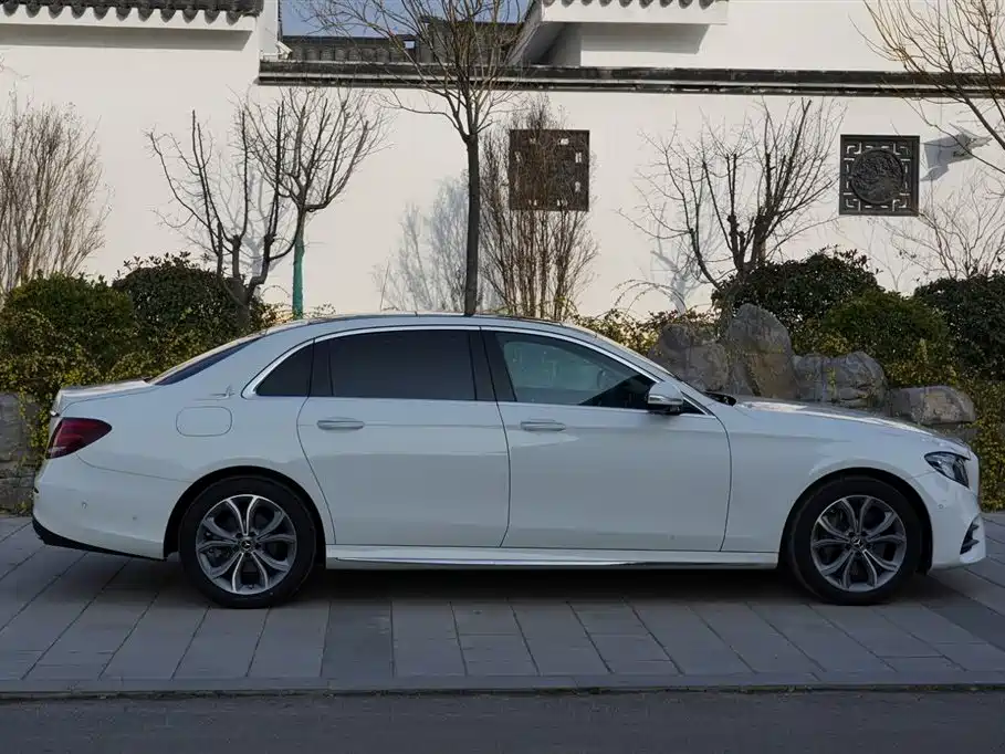 Mercedes-Benz E-Class 2020 — фото 5