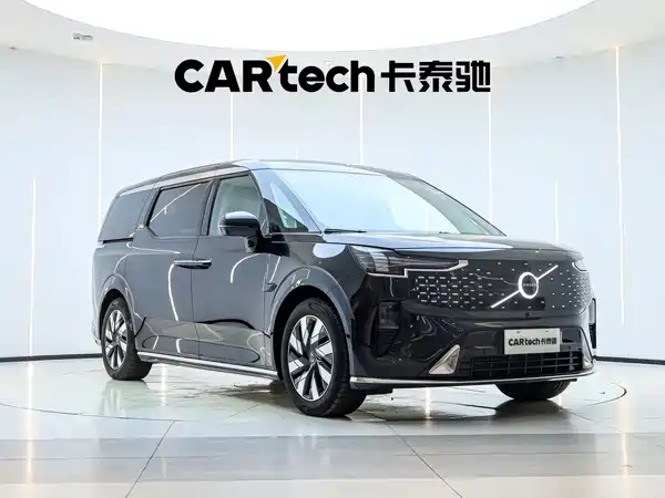 Volvo EM90 2024