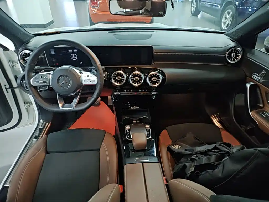 Mercedes-Benz A-Class 2020 — фото 10