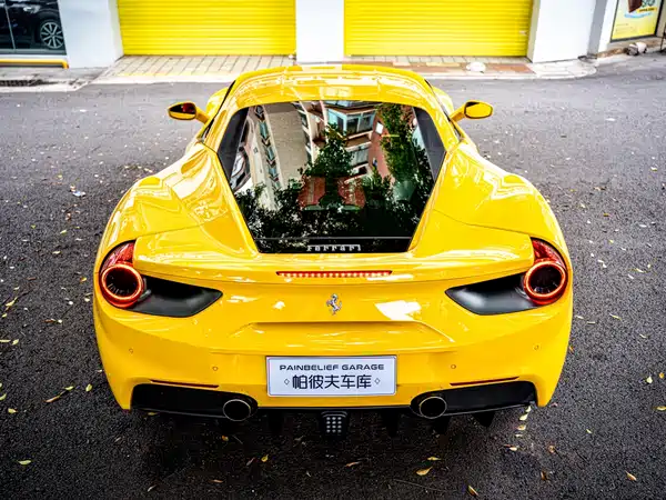 Ferrari 488 2018