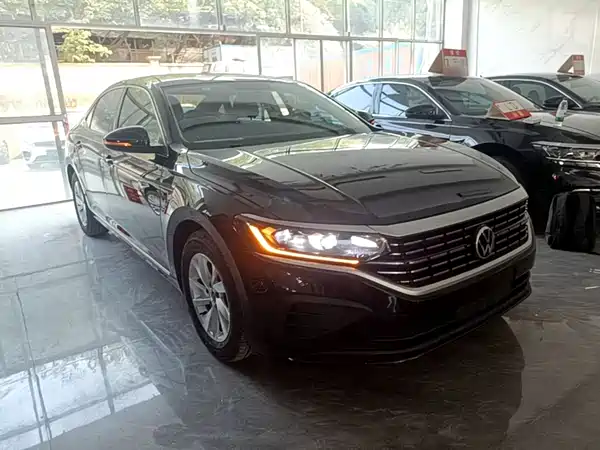 Volkswagen Passat 2022