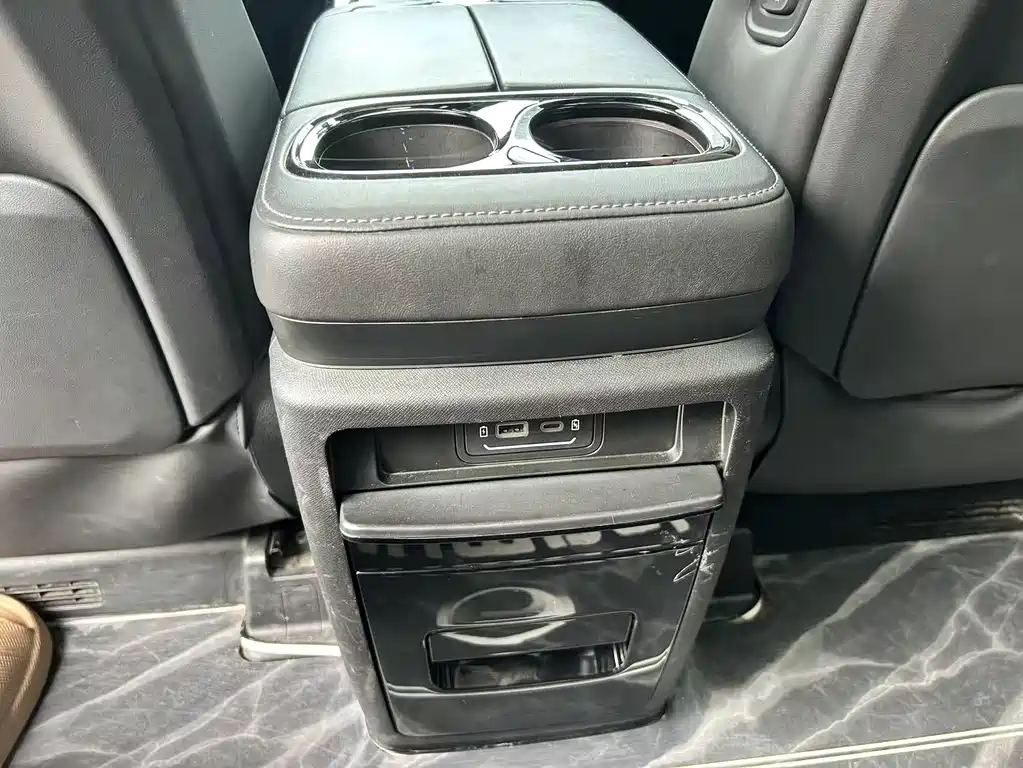 GAC Motor Trumpchi M8 2023 — фото 11