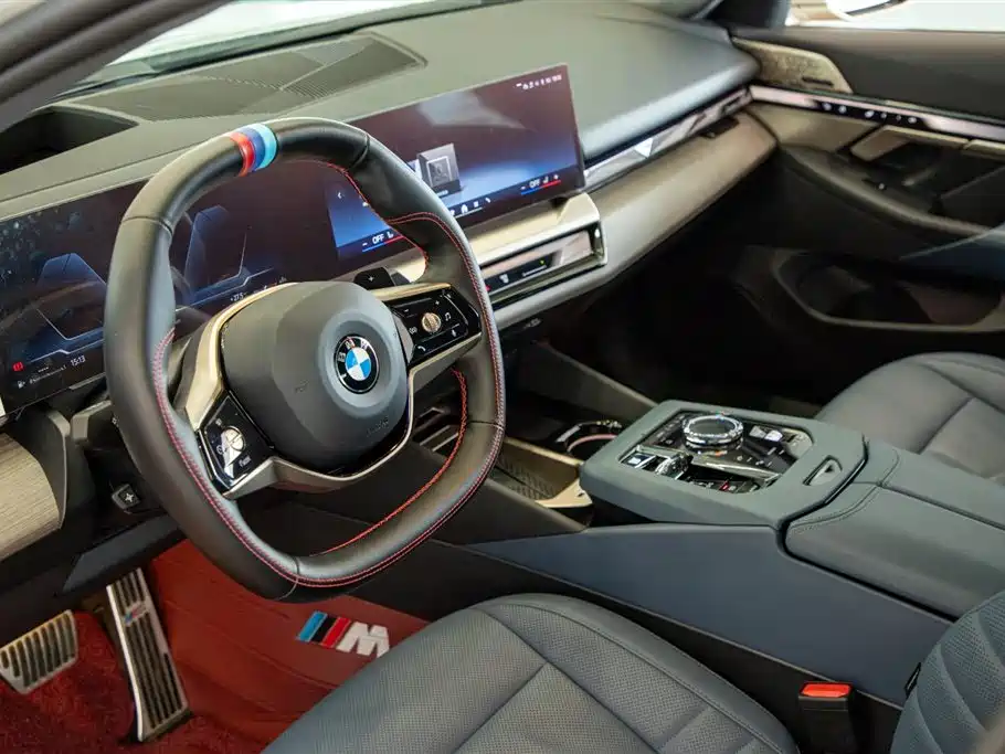 BMW 5 Series 2024 — фото 14