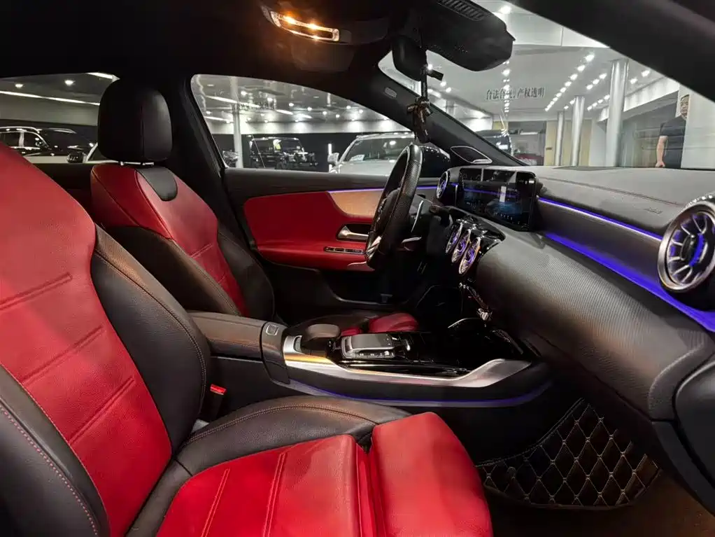 Mercedes-Benz A-Class AMG 2021 — фото 19